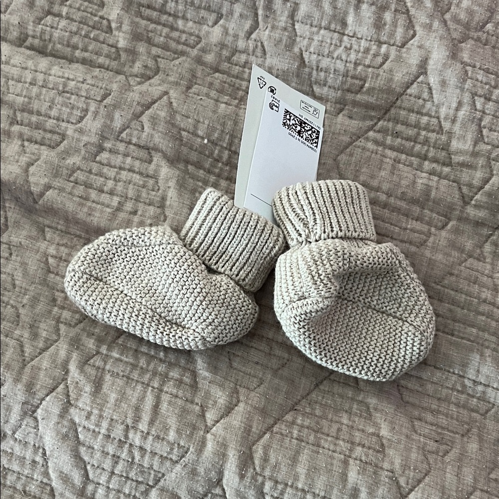 H&M Cozy Knit Baby Booties